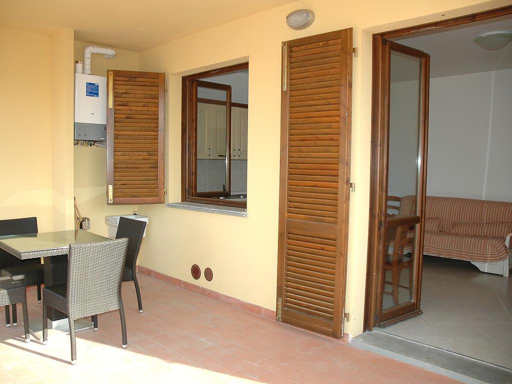 Ferienwohnung Baia Fiorita Porto Azzurro Exterior foto