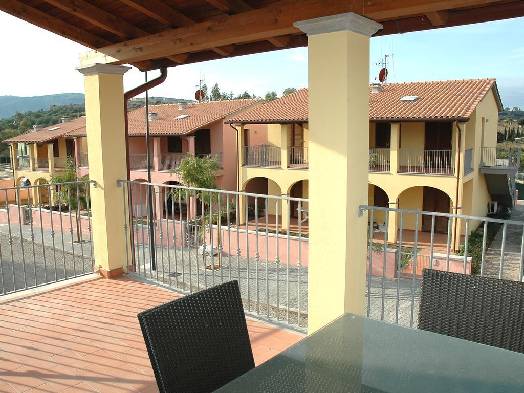Ferienwohnung Baia Fiorita Porto Azzurro Exterior foto